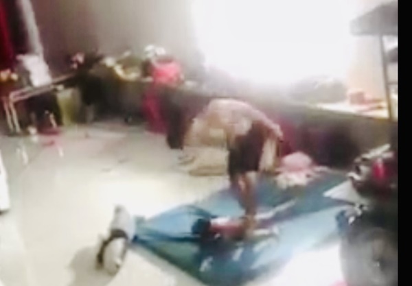 Nhức nhối với lời thống thiết của đứa trẻ bị bạo hành ở Bình Dương: Mối quan hệ xây trên nước mắt của con thì đừng bao giờ nghĩ đến 2 từ... hạnh phúc-3