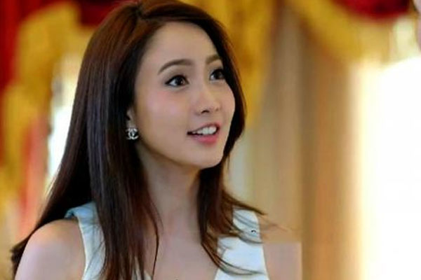 Thấy chị dâu cho mẹ ăn bát cháo trắng loãng, tôi giận dữ hất đổ rồi chết sững khi nhận lấy hậu quả-1