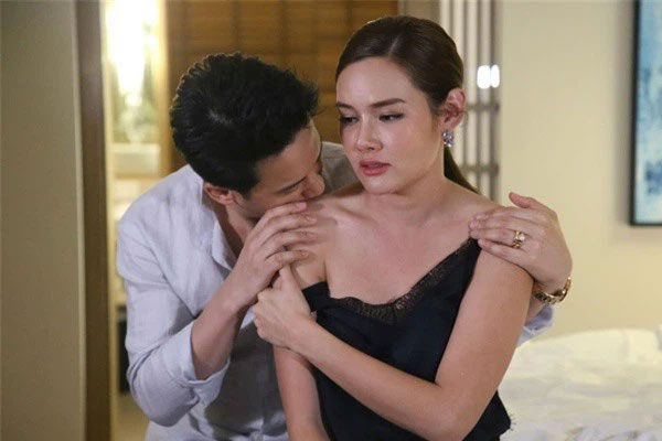 Háo hức đợi chờ đêm tân hôn, tôi tụt hứng quay xe ngay khi nhìn vợ mặc bộ đồ ngủ khêu gợi từ nhà tắm bước ra-1