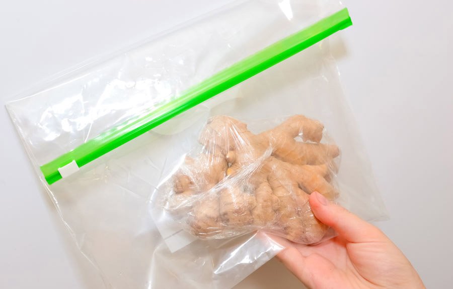 Mua nhiều gừng, sả sợ bị khô hay mọc mầm, làm theo cách này để cả năm vẫn tươi ngon-1