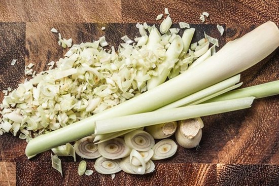 Mua nhiều gừng, sả sợ bị khô hay mọc mầm, làm theo cách này để cả năm vẫn tươi ngon