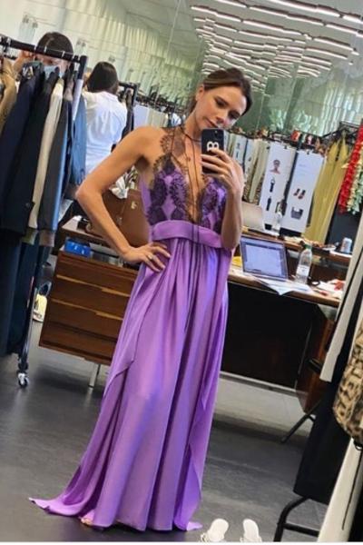 Fashion icon như bà xã Beckham cũng có lúc mặc xấu như búp bê ma-5