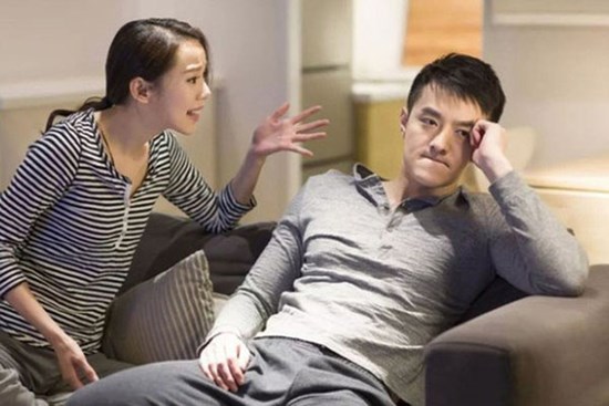 Nhờ vợ trông con một ngày, cô ta thản nhiên đưa ra yêu cầu khiến tôi giận run người