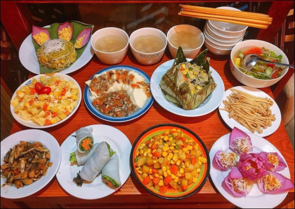 Cách chuẩn bị mâm cúng cô hồn tháng 7 đơn giản, dễ làm mà vẫn tươm tất phù&nbsp;hợp văn hóa người Việt-1