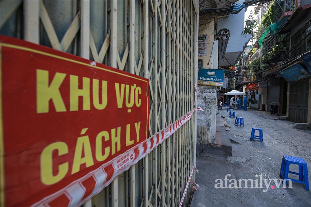 CẬN CẢNH: Hà Nội lấy mẫu xét nghiệm gần 5.000 người tại ổ dịch phức tạp nằm trên 2 phường của quận Đống Đa-1