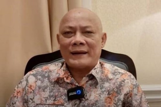 Nghệ sĩ Tấn Hoàng bất ngờ cạo đầu và ăn chay, tiết lộ lý do khiến dân mạng ngỡ ngàng