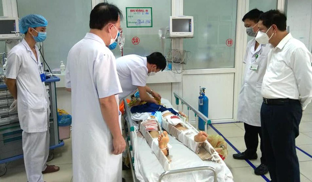 Diễn biến vụ tai nạn lúc nửa đêm khiến 4 cán bộ y tế đi tập huấn tiêm vắc xin Covid-19 thương vong-5