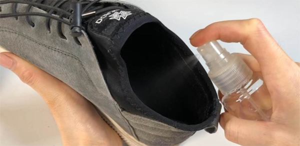 Đừng lo lắng về đôi giày ướt đẫm mồ hôi, hãy rắc một ít hỗn hợp này vào, giày của bạn sẽ không còn mùi hôi sau khi mang một ngày-5