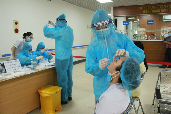 Sau khi tiêm phòng Covid-19, tôi có nên tắm không?-2