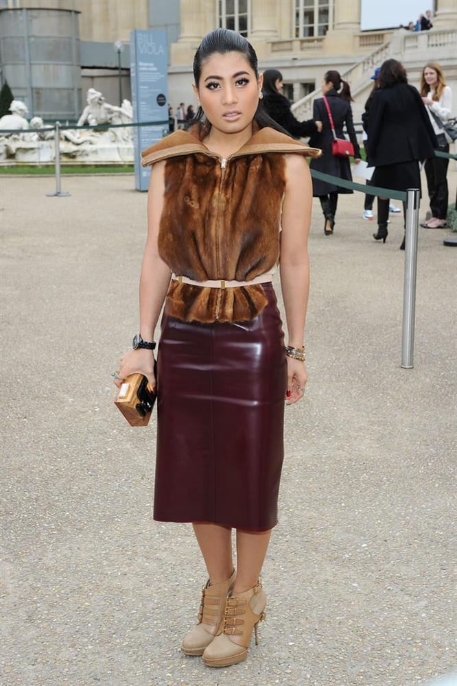 2 nhân vật Hoàng gia: Nhan sắc xấu lạ, nhưng phong cách thời trang thì đỉnh bậc nhất-13