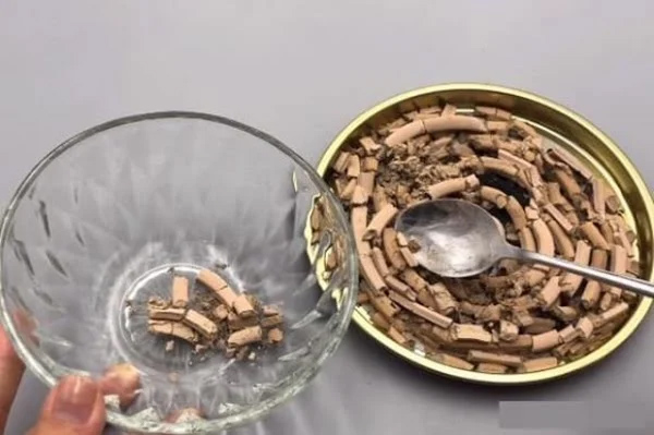 Nhà sạch bóng, không còn dấu vết một con muỗi chỉ nhờ một bát nước tự chế ở góc tường-1