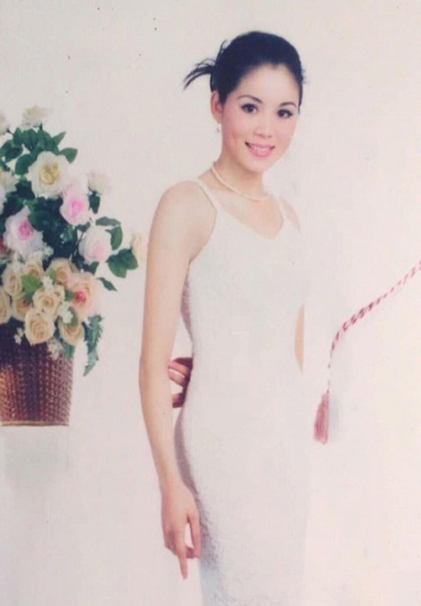 Bà xã Quyền Linh: Từ cơ cực vươn lên thành bà chủ đại gia, nhan sắc mỹ miều đến mức nam MC phải thốt lên 1 câu ngay lần đầu gặp-2