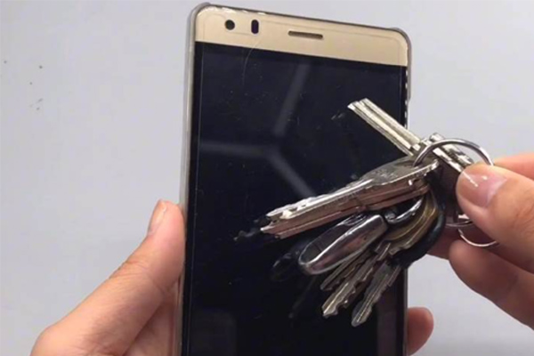 Dừng đổ dầu bằng phuy đựng dầu, dạy bạn tự làm can dầu tại nhà vừa thiết thực, tiết kiệm lại còn không bị rây rớt ra ngoài-12