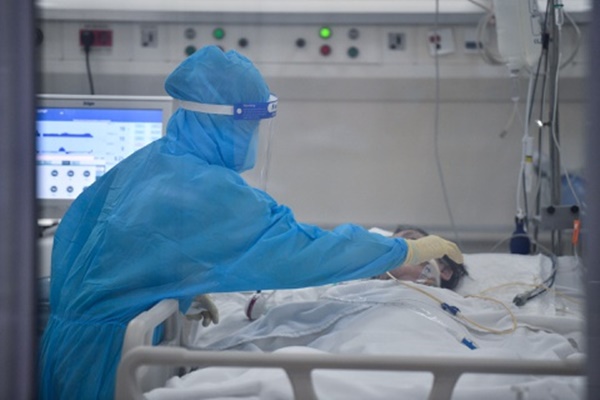 Phó thủ tướng: Đừng chống dịch mạnh vài ngày, sau đó lỏng dần-2