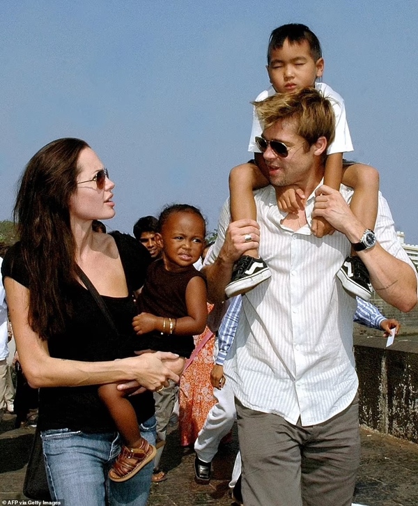 Đằng sau việc Angelina Jolie nhận nuôi Maddox-2