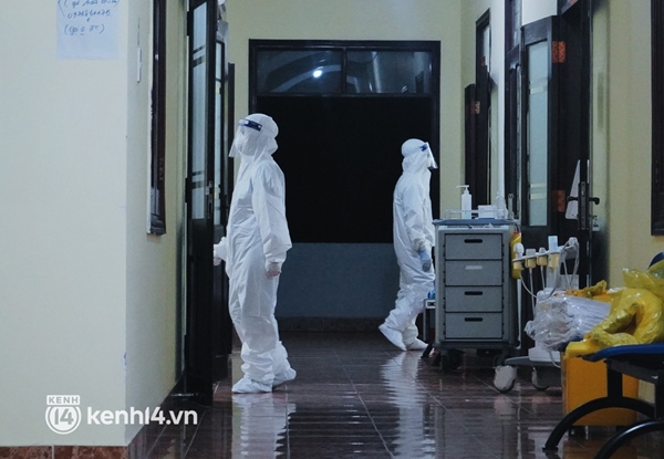 Ảnh: Theo chân bác sĩ nơi thành trì cuối cùng giành lại sự sống cho các F0 nguy kịch, phải thở máy ở TP.HCM-7
