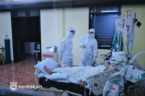 Ảnh: Theo chân bác sĩ nơi thành trì cuối cùng giành lại sự sống cho các F0 nguy kịch, phải thở máy ở TP.HCM-14