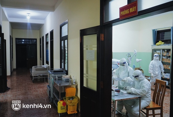 Ảnh: Theo chân bác sĩ nơi thành trì cuối cùng giành lại sự sống cho các F0 nguy kịch, phải thở máy ở TP.HCM-20