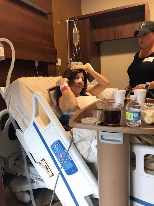 Cả tuổi thơ bị chê xấu như quỷ, bà mẹ quyết đập đi xây lại giống Đệ nhất phu nhân Mỹ và kết quả ngoài sức tưởng tượng-5