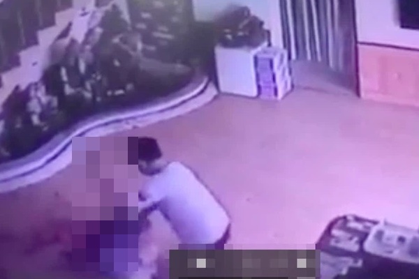 Hé lộ nguyên nhân gã đàn ông chém dã man bạn gái mang thai trong nhà nghỉ ở Ninh Bình-1