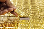 Biến động gây sốc: Giá vàng SJC cao hơn thế giới trên 10 triệu đồng/lượng-2