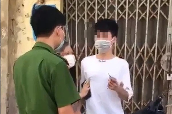 Vụ thanh niên ra đường không mang giấy tờ, ngổ ngáo khi gặp công an: Ăn năn và gửi lời xin lỗi-1