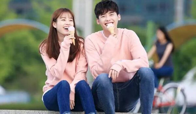Vợ tôi mua cho mẹ cô ấy váy hàng hiệu giá 2 triệu, mua cho mẹ tôi chỉ 200 nghìn, nhưng tôi thưởng nóng cho vợ 20 triệu vì điều này-1