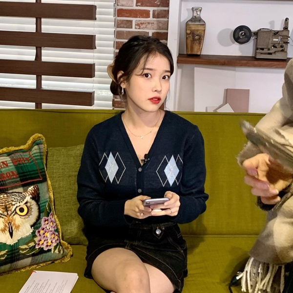 Soi style váy vóc của 5 sao Hàn dân tình muốn đi du lịch cùng nhất: Suzy đơn giản đậm chất bạn gái, Jennie sexy hết nấc, Jisoo cá tính bất ngờ-9