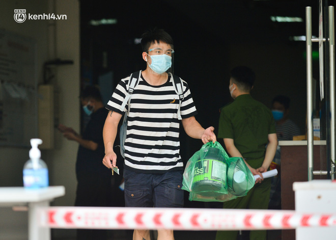 Hà Nội: Phong toả chung cư HH4C Linh Đàm, truy vết người liên quan qua camera an ninh-8