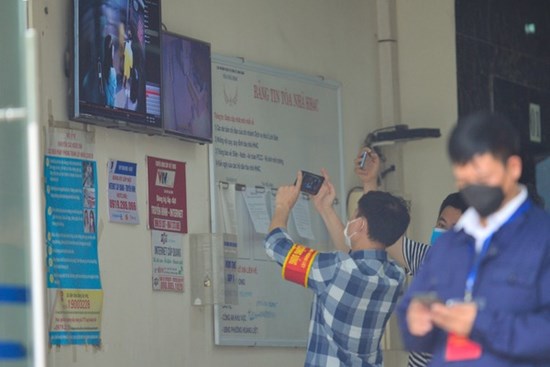 Hà Nội: Phong toả chung cư HH4C Linh Đàm, truy vết người liên quan qua camera an ninh