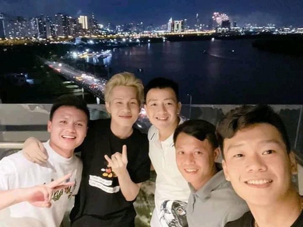 Cặp bạn thân Jack - Quang Hải: Sinh cùng ngày 12/4/1997, nguyện dính chung một loại drama bắt cá nhiều tay”-6