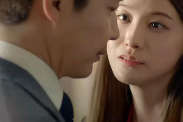 Đi khám bệnh ở thành phố nhưng không thấy con gái gọi dậy ăn cơm, tôi đã khóc khi bước vào bếp-2