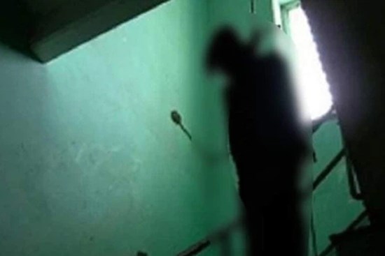 Hoảng hốt phát hiện thầy giáo tử vong trong tư thế treo cổ