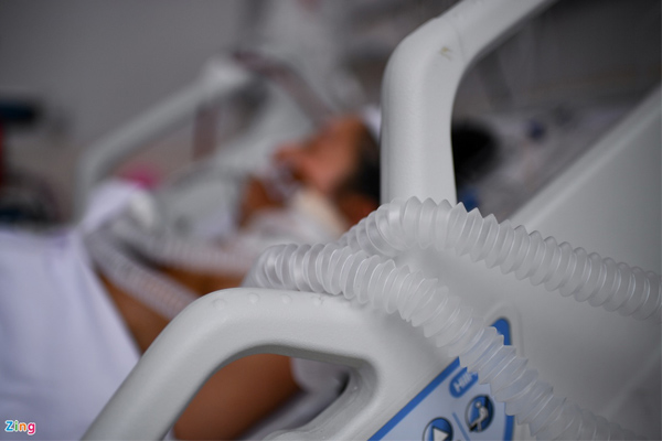 Đã tìm ra bác sĩ Khoa rút ống thở phiên bản gốc ở... tít Singapore, là nhà khoa học tầm cỡ thế giới, profile cực khủng-4