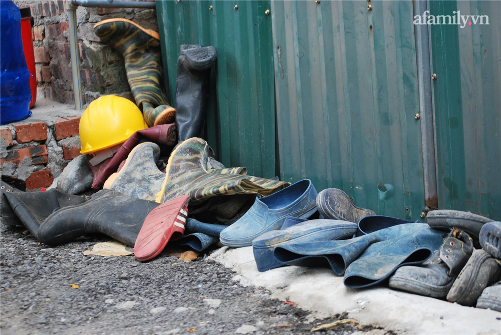 Cơm độn mì tôm và trưa hè giãn cách của lao động ngoại tỉnh ở Hà Nội: Những ngày thảnh thơi là những ngày đáng sợ nhất-6