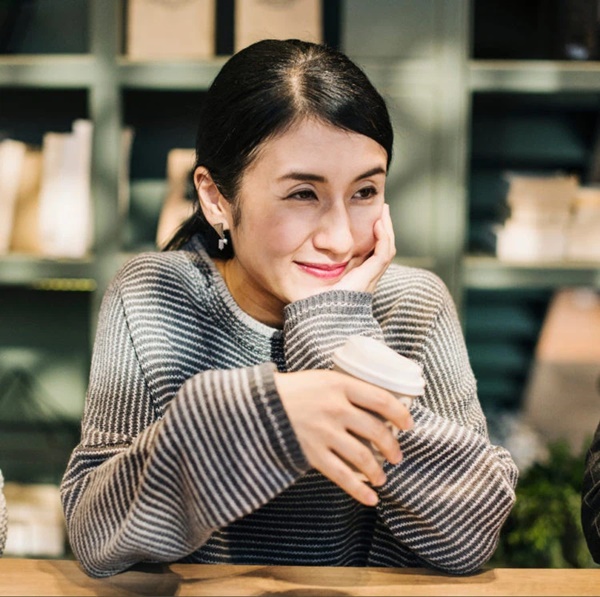 Khi một người phụ nữ bắt đầu già đi và dần lão hóa, cơ thể sẽ xuất hiện 3 chỗ ngày càng chảy xệ - 4 thứ ít đi-2