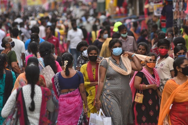 Đất nước tỉ dân lại một lần nữa mở toang cửa trước dịch bệnh: Cơn ác mộng địa ngục Covid ùa về-1