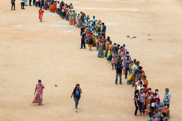 Đất nước tỉ dân lại một lần nữa mở toang cửa trước dịch bệnh: Cơn ác mộng địa ngục Covid ùa về-3