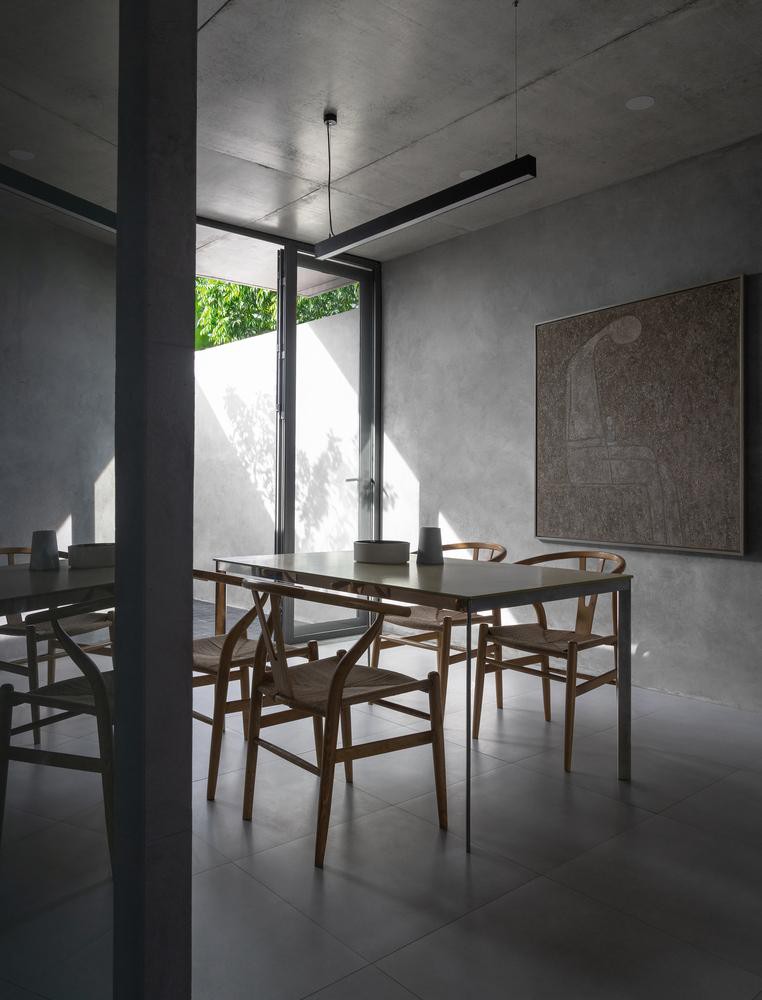 Nhà cấp 4 nhìn như lô cốt nhưng tiện dụng và tiết kiệm của vợ chồng trẻ ở Hà Nội-13