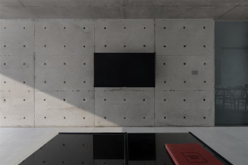 Nhà cấp 4 nhìn như lô cốt nhưng tiện dụng và tiết kiệm của vợ chồng trẻ ở Hà Nội-9