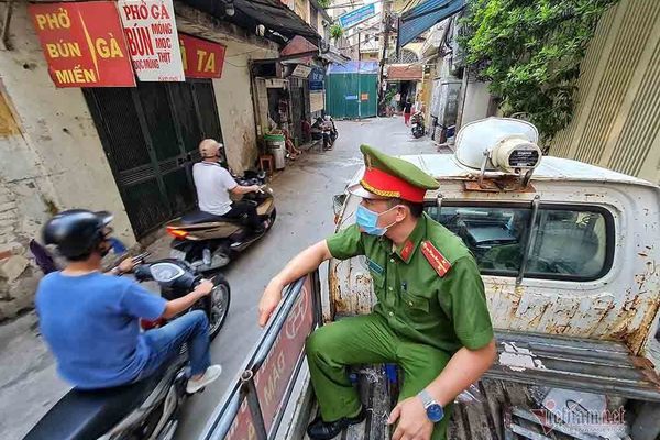 Quy định mới nhất, các loại giấy tờ người ra đường ở Hà Nội cần mang-1