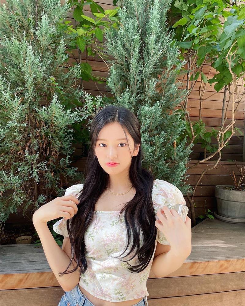 Kiểu váy áo cả Kbiz đang diện: Cứ mặc lên là sang chảnh, vóc dáng nào cũng có thể cân đẹp-9