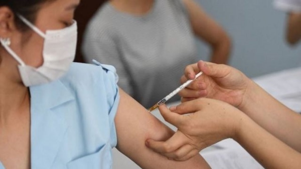 3 nhóm thực phẩm KHÔNG NÊN ĂN sau khi tiêm vaccine COVID-19-1