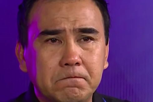 MC Quyền Linh bật khóc: Xin hãy tha lỗi cho tôi, tôi xin lỗi mọi người