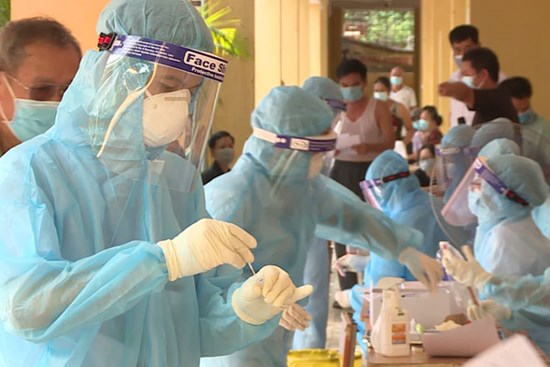 9.323 ca Covid-19 trong ngày 9/8, TP.HCM có 3.991 người nhiễm
