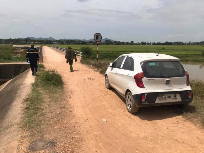 Từ chiếc ô tô vô chủ đỗ ven đường, phát hiện thi thể người phụ nữ dưới lòng sông-2