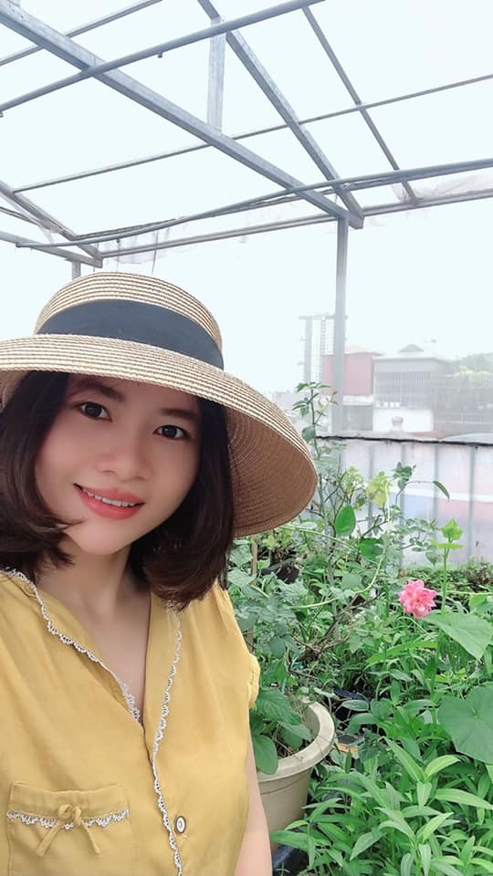 Vườn rau mùa dịch vạn người mê của cô gái Hà thành: Cao tít trên sân thượng mà đa dạng, tươi tốt đến bất ngờ, thứ gì cũng có!-4