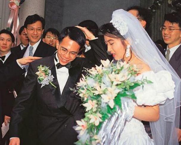 Bị ngăn cản tình yêu vì bố vợ sợ giàu quá, tỷ phú dùng 1 câu giải quyết, rước nàng về dinh bằng hôn lễ thế kỷ, mỗi bàn tiệc 140 triệu-6