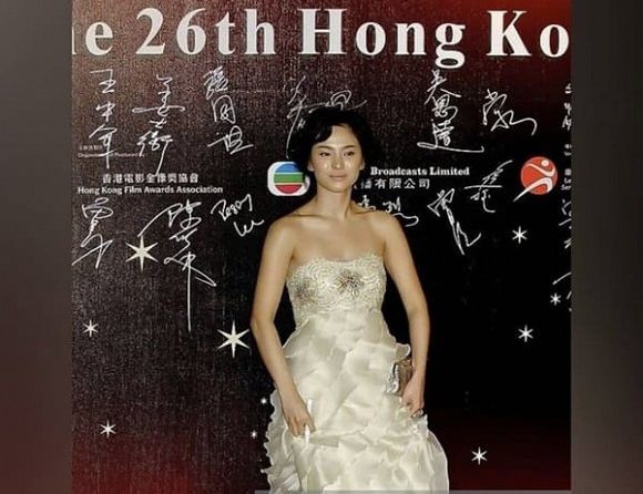 Khoảnh khắc thời trang mà đời này Song Hye Kyo không bao giờ muốn nhớ lại-2