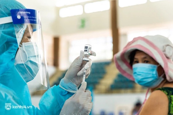 3 thói quen bạn nhất định phải THAY ĐỔI sau khi tiêm vắc xin COVID-19 để có lợi cho sức khỏe-4